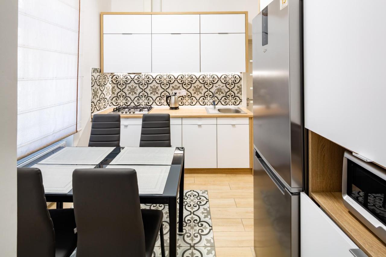 Romari Апартаменти Куліша 41 Leópolis Exterior foto