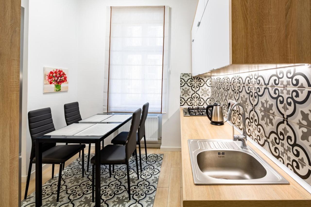Romari Апартаменти Куліша 41 Leópolis Exterior foto